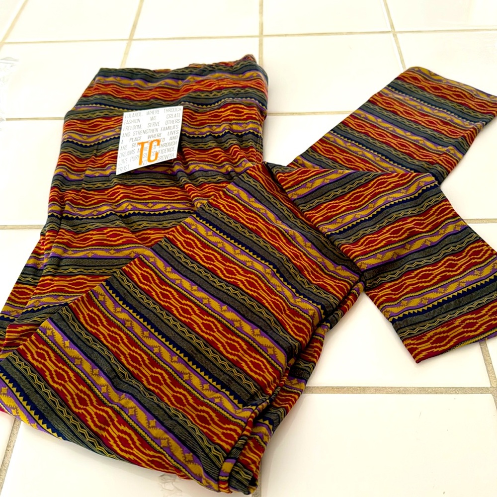 🍁 Geometric TC LULAROE LEGGING
